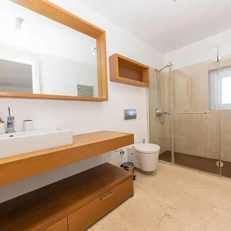 Glorious Villa With Jacuzzi, Sauna And Private Pool In Bodrum, Mugla Yalıkavak
